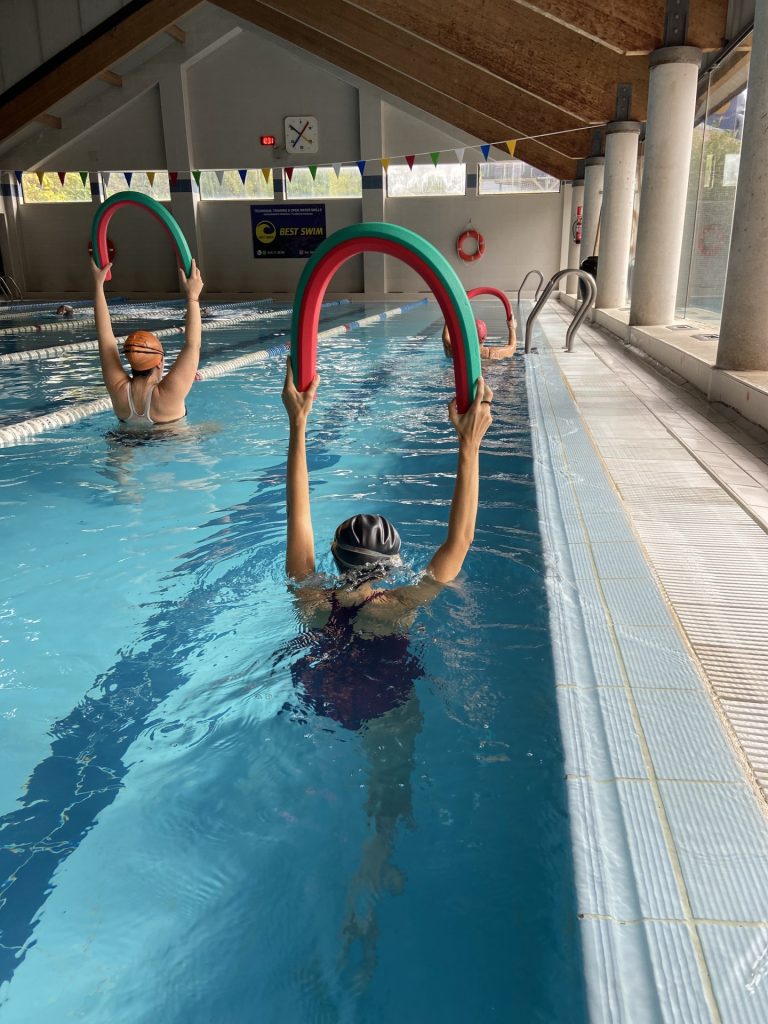 mujeres haciendo AIPAP